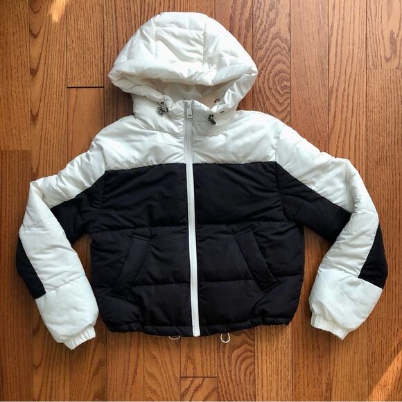 Love Tree Two Tone Cropped Zip Up White Black Hooded Puffer Women’s Size S NWT - Picture 2 of 10